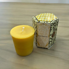Load image into Gallery viewer, Fleur de Lis Candle