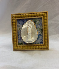 Load image into Gallery viewer, Intaglio Mary Oyster Frame
