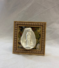 Load image into Gallery viewer, Intaglio Mary Oyster Frame

