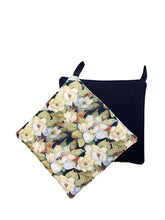 Load image into Gallery viewer, Assorted Set of 2 Pot Holders
