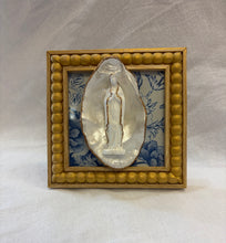 Load image into Gallery viewer, Intaglio Mary Oyster Frame
