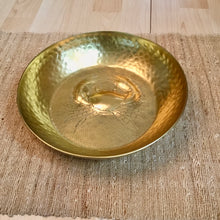 Load image into Gallery viewer, Gold Hammered Round Crab Bowl
