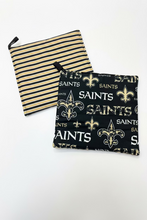 Load image into Gallery viewer, Assorted Set of 2 Pot Holders
