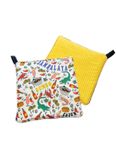 Load image into Gallery viewer, Assorted Set of 2 Pot Holders
