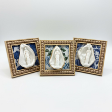 Load image into Gallery viewer, Intaglio Mary Oyster Frame
