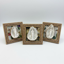 Load image into Gallery viewer, Intaglio Mary Oyster Frame
