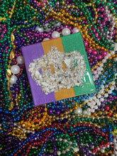 Load image into Gallery viewer, Small Mardi Gras Crown Oyster Art Canvas
